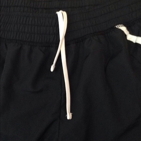 women's Champion running shorts - Picture 2 of 8